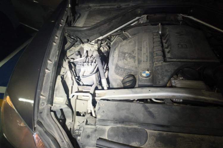 Used BMW X5 2013 xDrive35i Leading Model Engine Bay Right