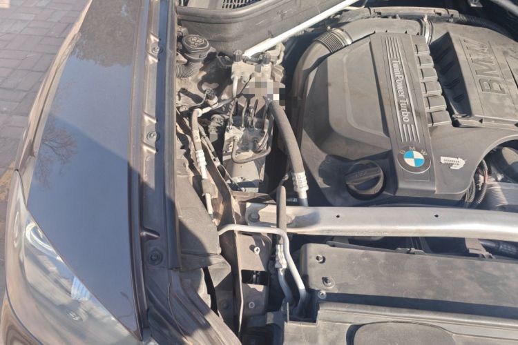 Used BMW X5 2013 xDrive35i Luxury Edition Engine Bay Right