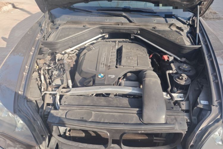 Used BMW X5 2013 xDrive35i Luxury Edition Engine Bay