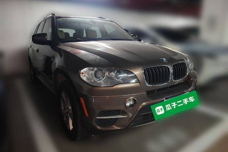 Used BMW X5 2013 xDrive35i Leading Model Front Right 45 Deg