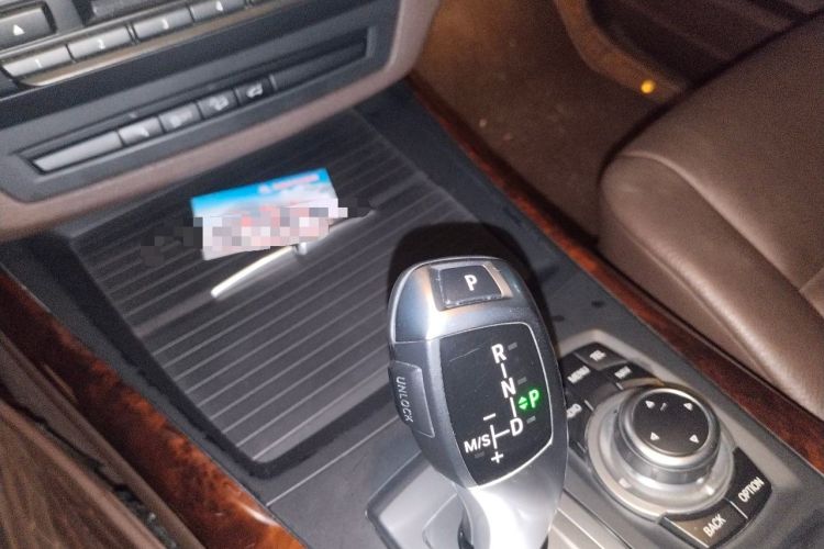 Used BMW X5 2013 xDrive35i Middle East version Gear Lever
