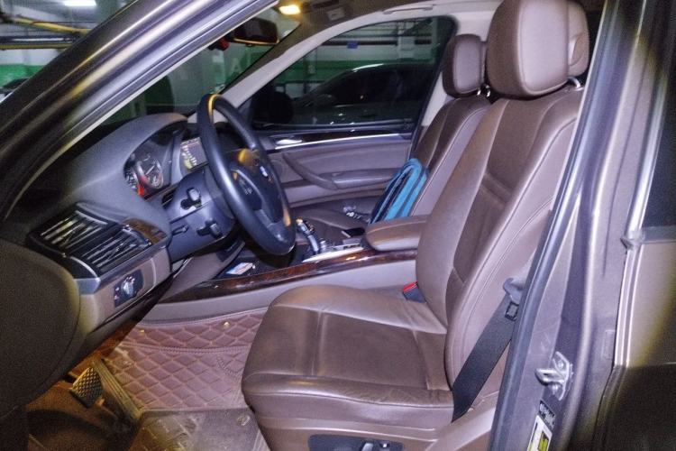 Used BMW X5 2013 xDrive35i Middle East version Left Front Seat