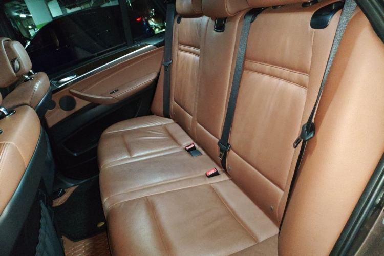 Used BMW X5  Left Rear Seat