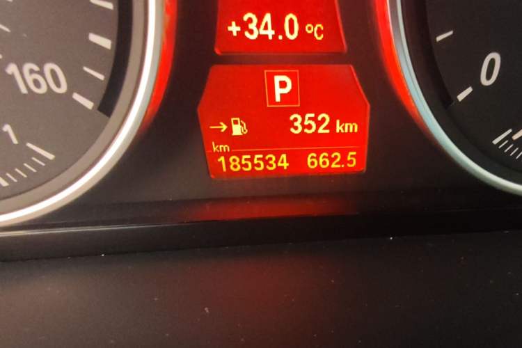 Used BMW X5 2013 xDrive35i Leading Model Odometer Close Up