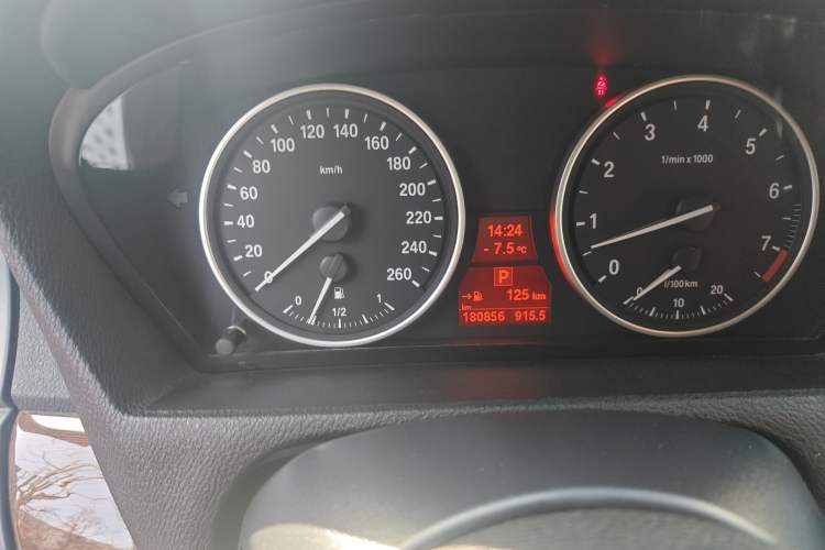 Used BMW X5 2013 xDrive35i Luxury Edition Odometer Close Up