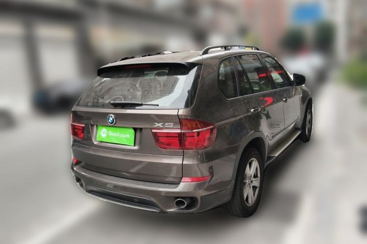 Used BMW X5 2013 xDrive35i Leading Model Rear Right 45 Deg