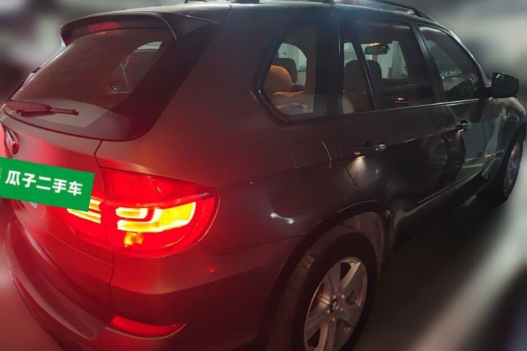 Used BMW X5 2013 xDrive35i Leading Model Rear Right 45 Deg
