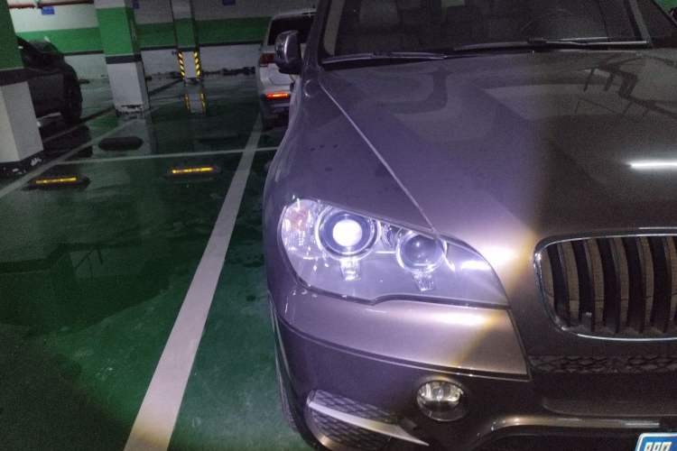 Used BMW X5 2013 xDrive35i Middle East version Right Front Headlight