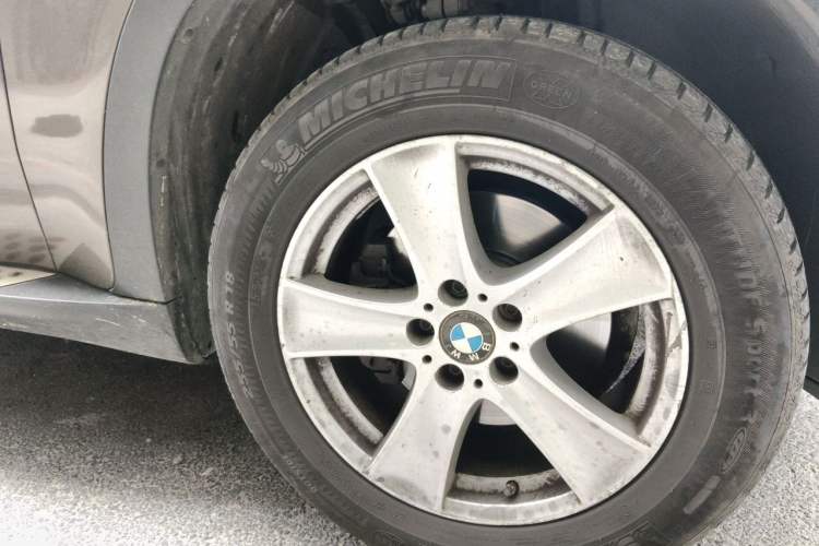 Used BMW X5 2013 xDrive35i Leading Model Right Front Wheel Hub