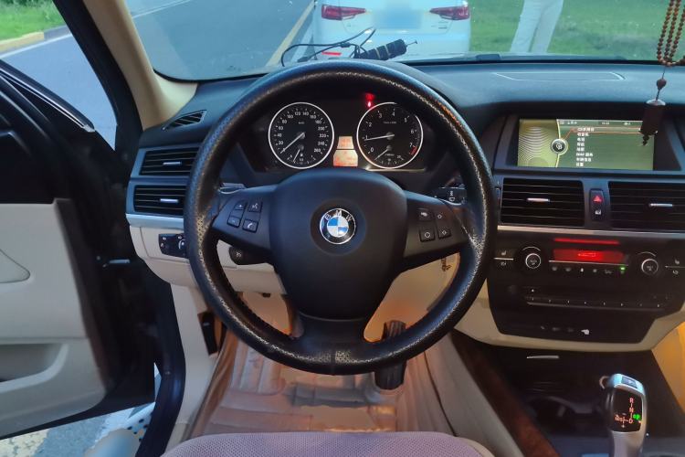 Used BMW X5 2013 xDrive35i Leading Model Steering Wheel