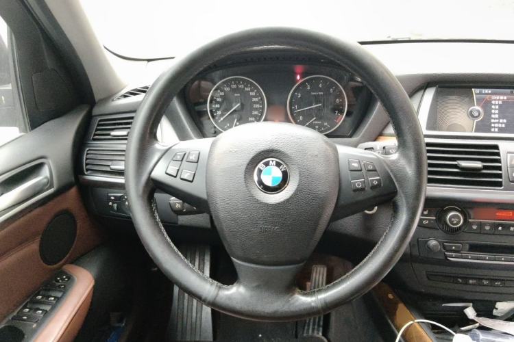 Used BMW X5 2013 xDrive35i Leading Model Steering Wheel