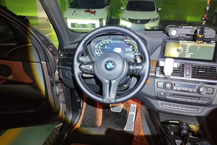 Used BMW X5  Steering Wheel