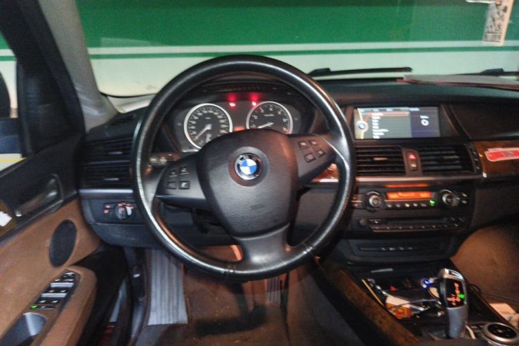 Used BMW X5 2013 xDrive35i Leading Model Steering Wheel