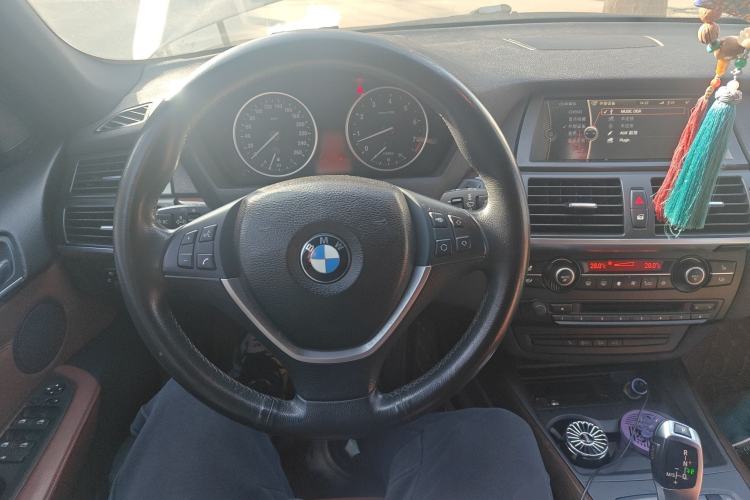 Used BMW X5 2013 xDrive35i Luxury Edition Steering Wheel