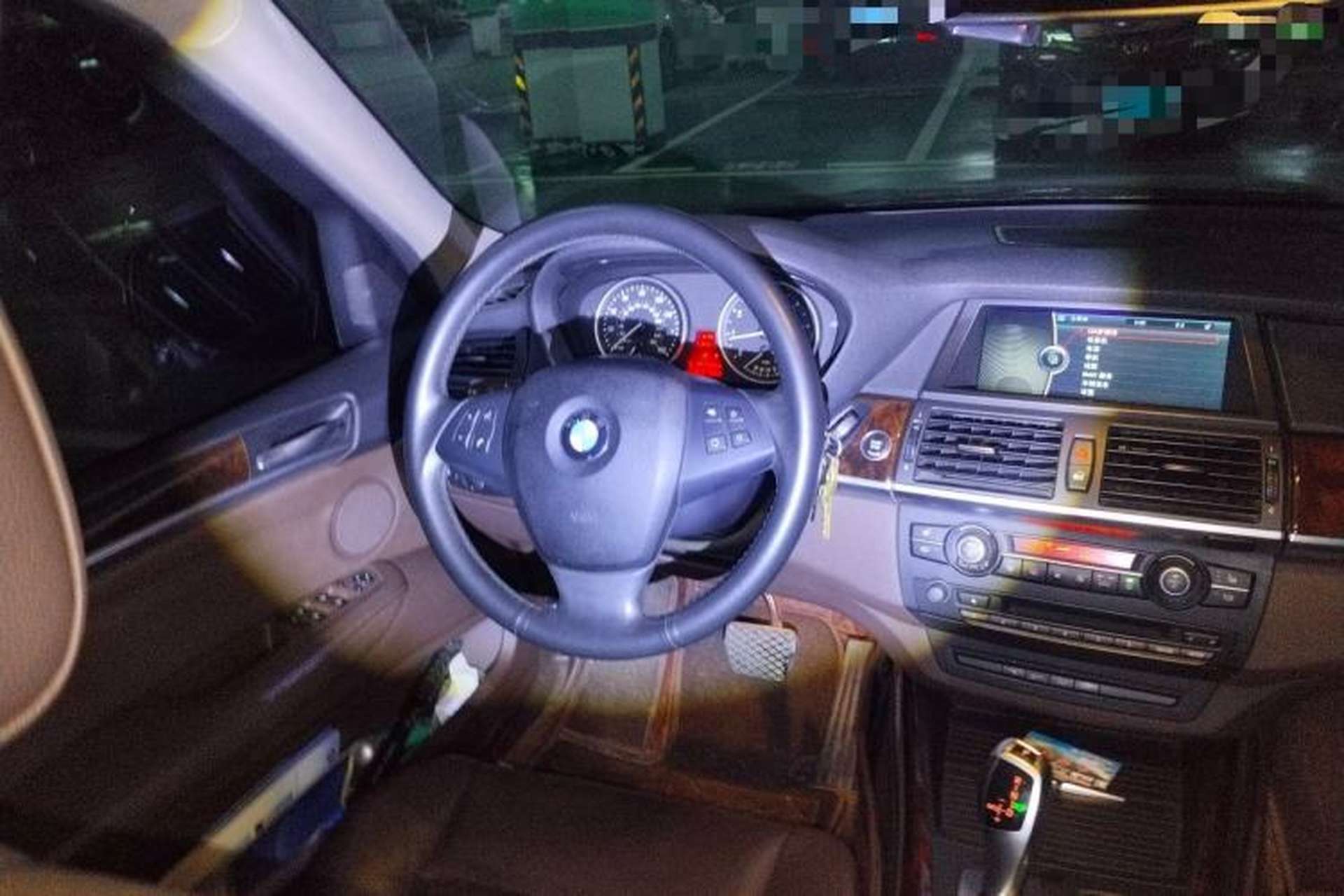 Used BMW X5 2013 xDrive35i Middle East version Steering Wheel