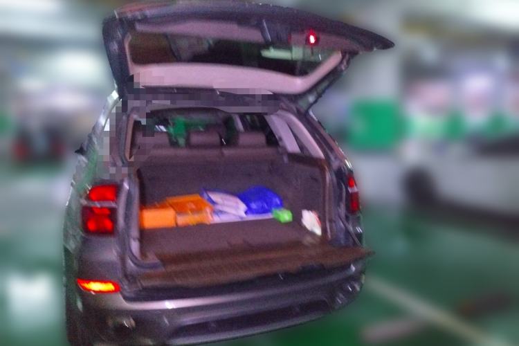 Used BMW X5 2013 xDrive35i Middle East version Trunk