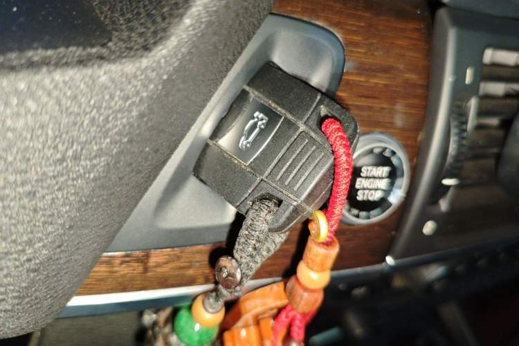 Used BMW X5  Vehicle Key