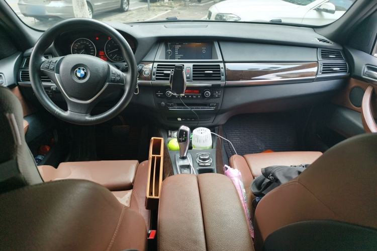 Used BMW X5 2013 xDrive35i Luxury Edition Center Console