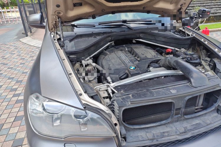 Used BMW X5 2013 xDrive35i Leading Model Engine Bay Right
