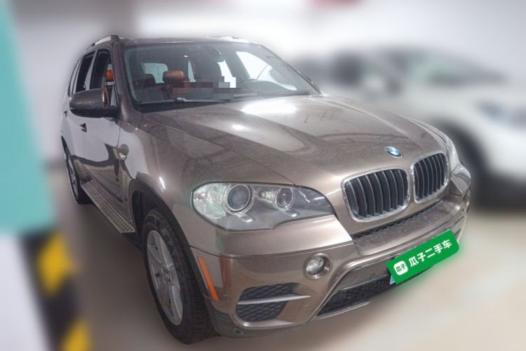 Used BMW X5 2013 xDrive35i U.S. specification Front Right 45 Deg