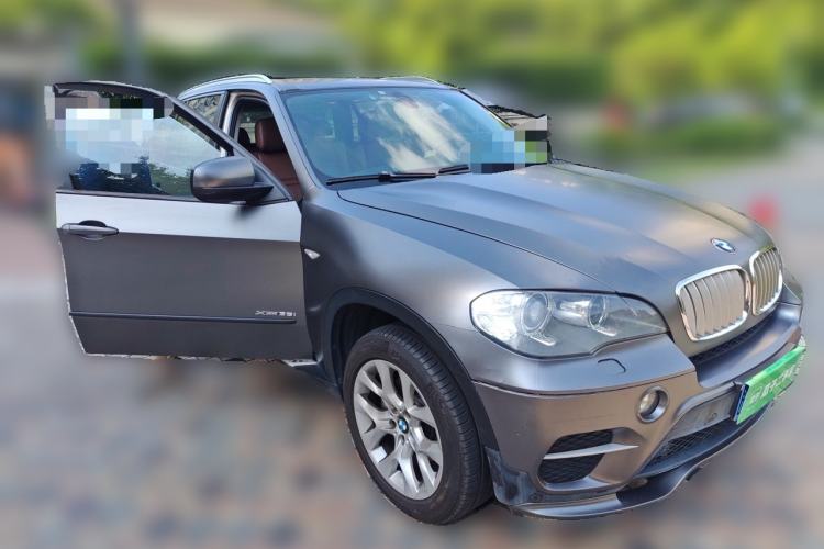Used BMW X5 2013 xDrive35i Leading Model Front Right 45 Deg