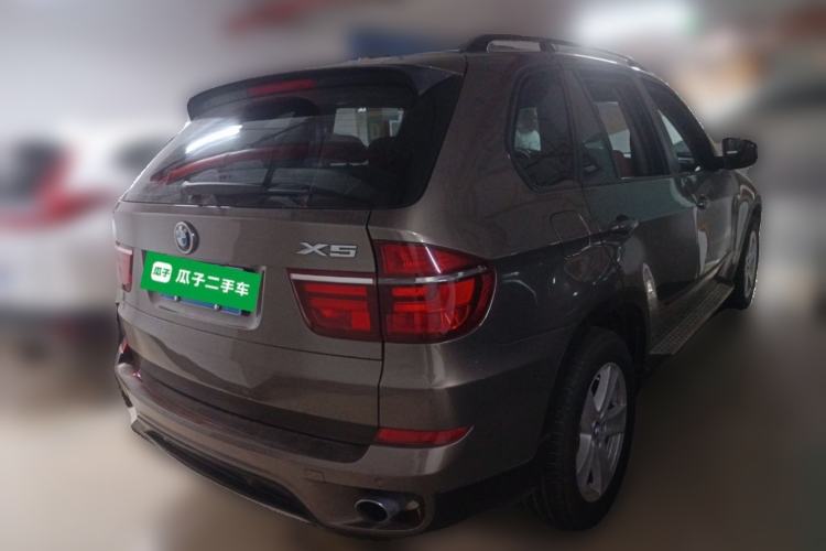 Used BMW X5 2013 xDrive35i U.S. specification Rear Right 45 Deg
