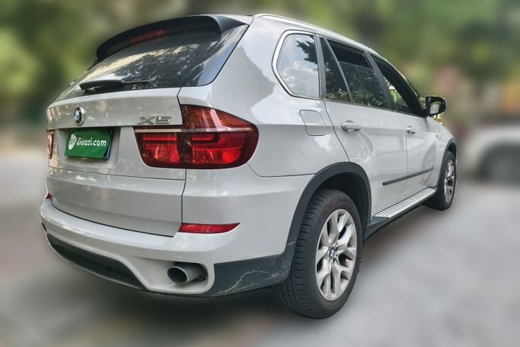 Used BMW X5 2013 xDrive35i Luxury Edition Rear Right 45 Deg