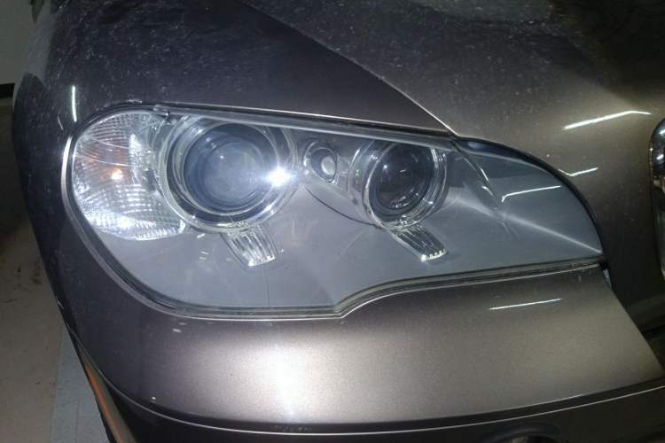 Used BMW X5 2013 xDrive35i U.S. specification Right Front Headlight