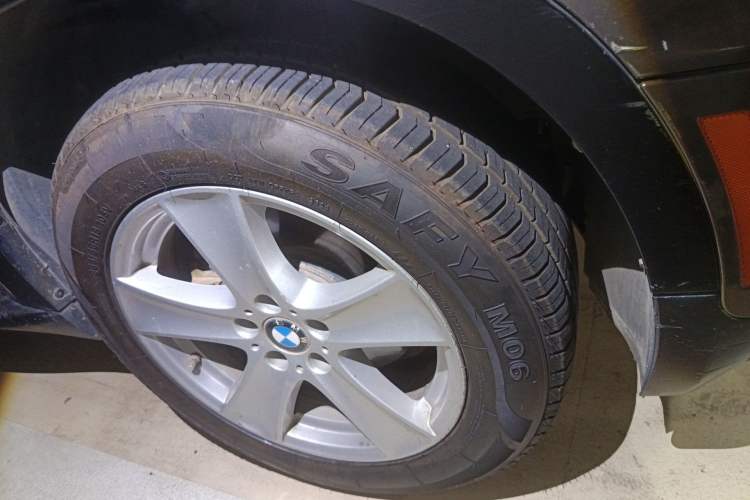 Used BMW X5 2013 xDrive35i U.S. specification Right Front Wheel Hub