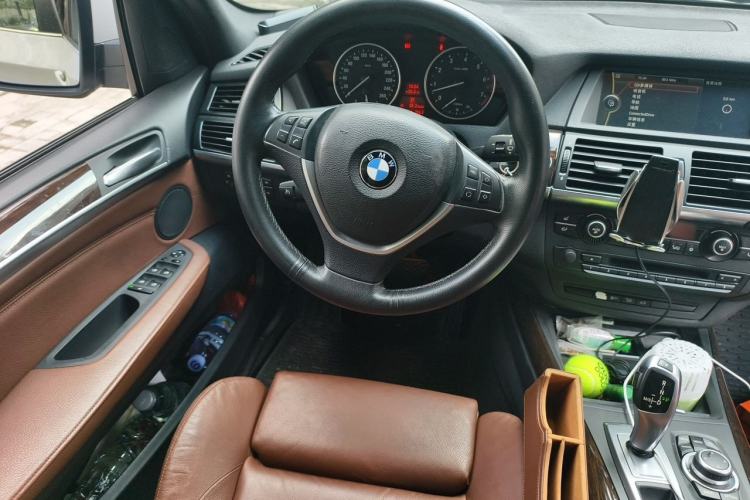 Used BMW X5 2013 xDrive35i Luxury Edition Steering Wheel