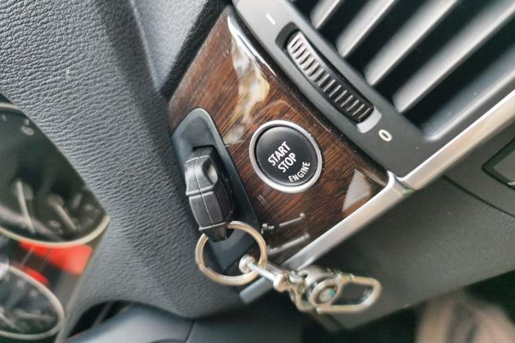 Used BMW X5 2013 xDrive35i Luxury Edition Vehicle Key