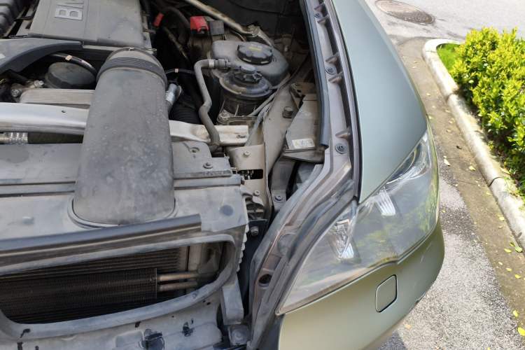 Used BMW X5 2013 xDrive35i Leading Model Engine Bay Left