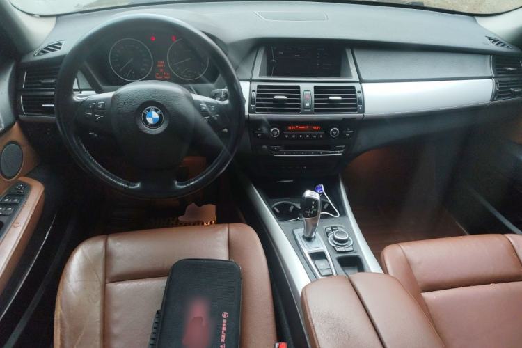 Used BMW X5 2013 xDrive35i Leading Model Center Console