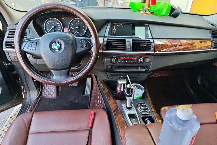 Used BMW X5 2013 xDrive35i Leading Model Center Console