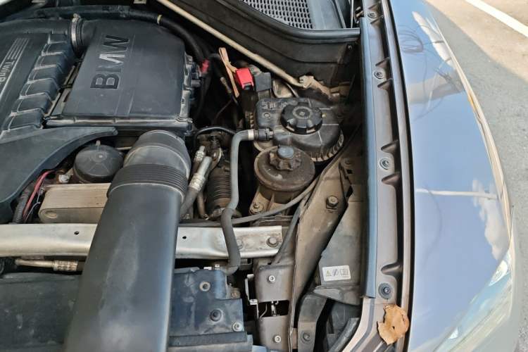Used BMW X5 2013 xDrive35i Leading Model Engine Bay Left