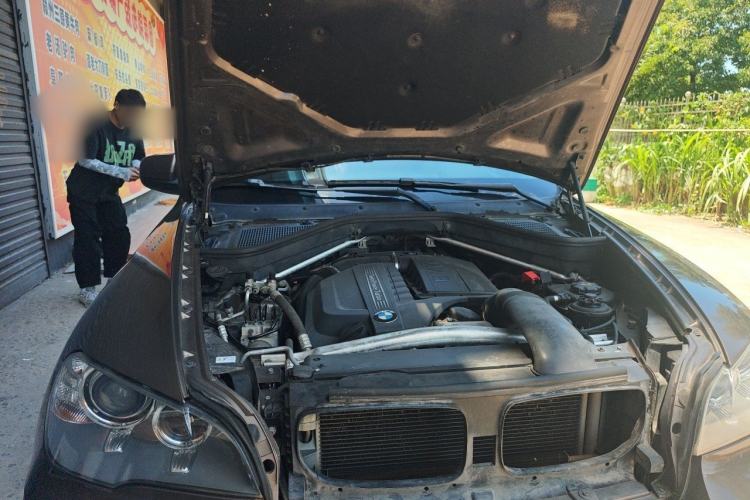 Used BMW X5 2013 xDrive35i Luxury Model Engine Bay Right