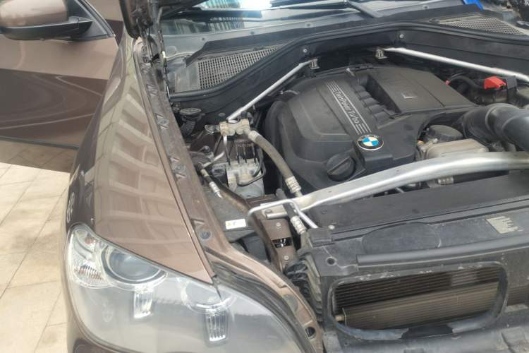 Used BMW X5  Engine Bay Right