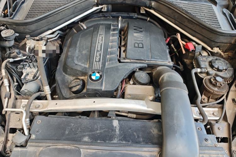 Used BMW X5 2013 xDrive35i Leading Model Engine Bay