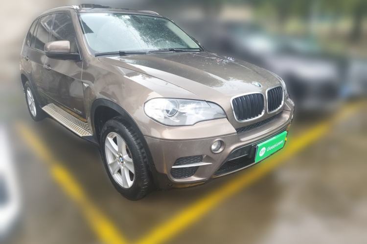 Used BMW X5 2013 xDrive35i Leading Model Front Right 45 Deg