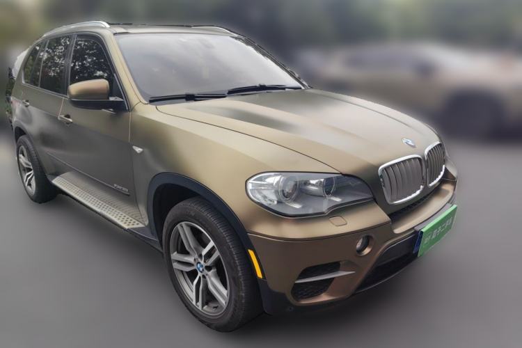 Used BMW X5 2013 xDrive35i Luxury Edition Front Right 45 Deg