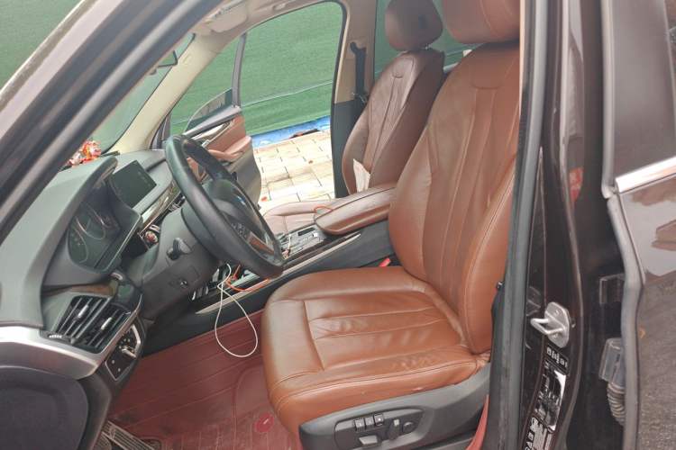 Used BMW X5 2013 xDrive35i Leading Model Left Front Seat