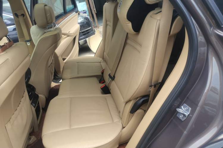 Used BMW X5  Left Rear Seat