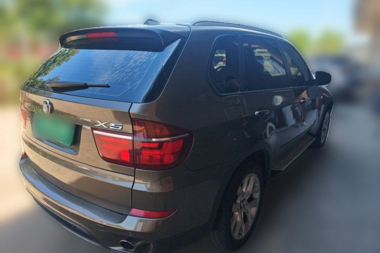 Used BMW X5 2013 xDrive35i Luxury Model Rear Right 45 Deg