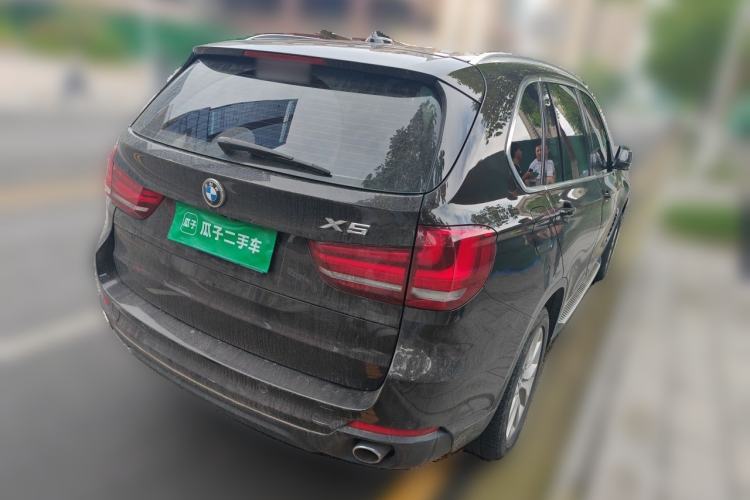 Used BMW X5 2013 xDrive35i Leading Model Rear Right 45 Deg