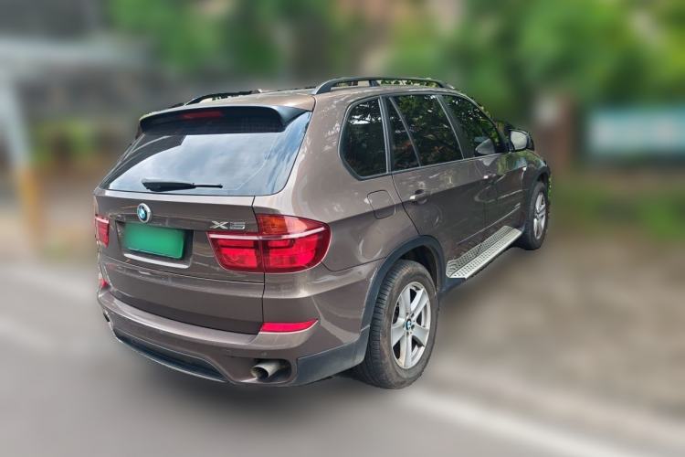 Used BMW X5 2013 xDrive35i U.S. specification Rear Right 45 Deg