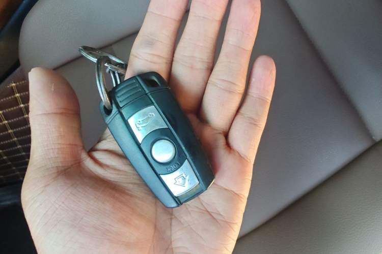Used BMW X5 2013 xDrive35i Luxury Model Vehicle Key