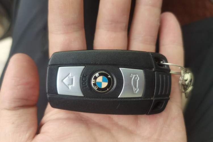 Used BMW X5  Vehicle Key