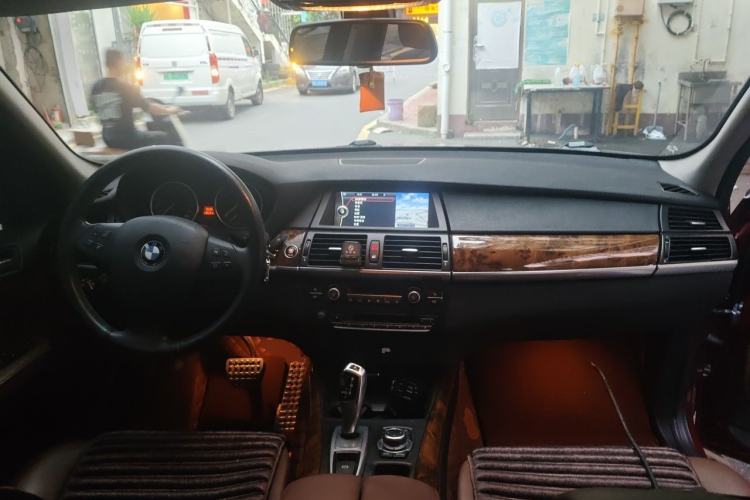 Used BMW X5 2013 xDrive35i Leading Model Center Console