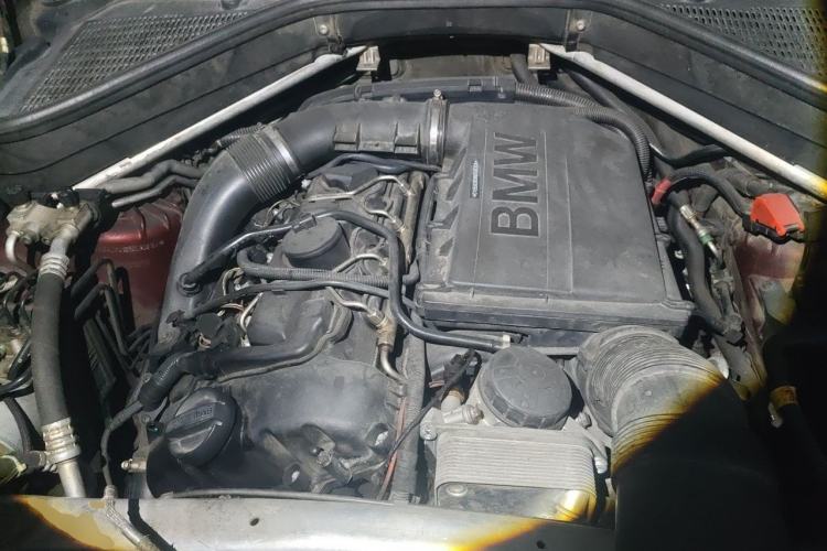 Used BMW X5 2013 xDrive35i Leading Model Engine Bay