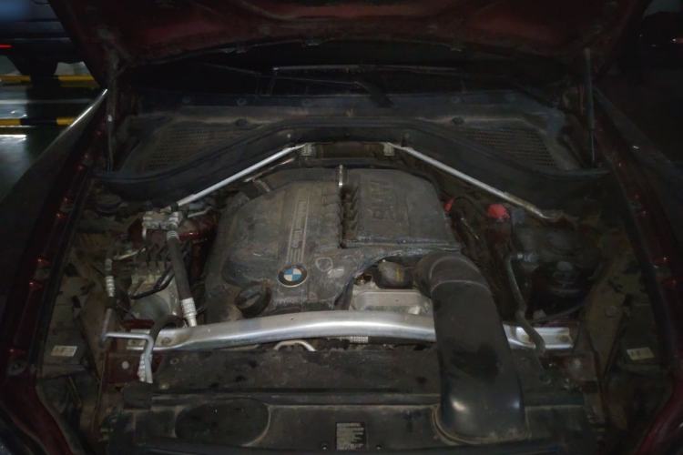 Used BMW X5 2013 xDrive35i Leading Model Engine Bay